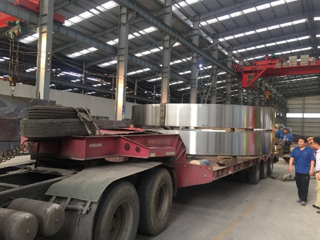 活性炭轉爐滾圈發(fā)貨現(xiàn)場